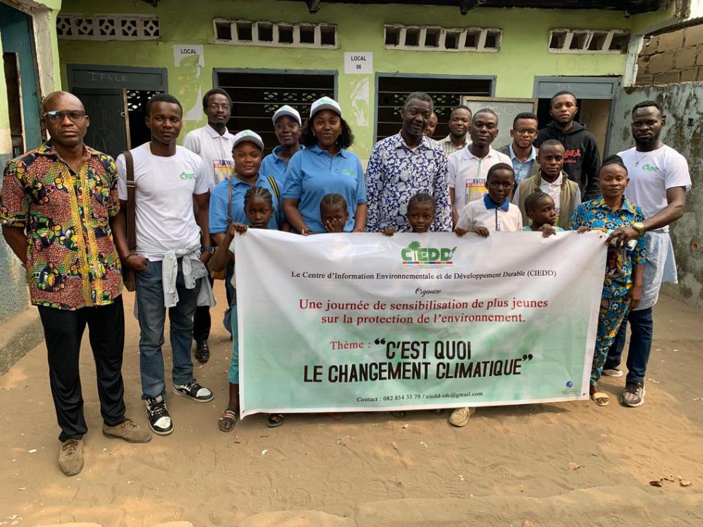 Rdc/ Kinshasa : les élèves et enseignants sensibilisés par le CIEDD sur les méfaits du changement&nbsp;climatique