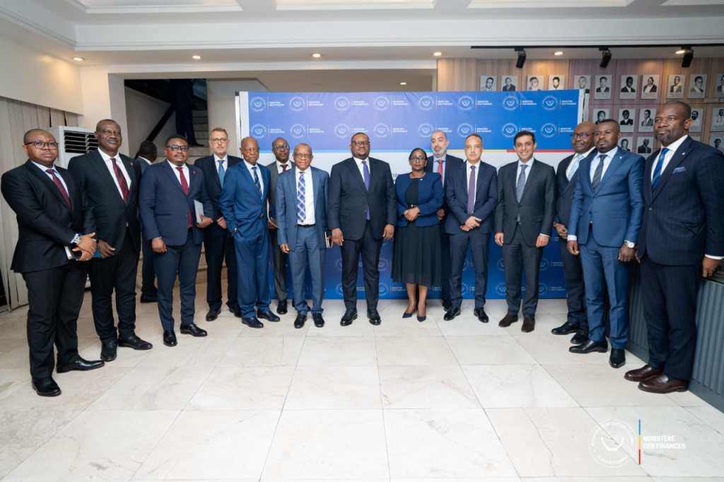 Rdc/ Le 𝐌𝐢𝐧𝐢𝐬𝐭𝐫𝐞 𝐝𝐞𝐬 𝐅𝐢𝐧𝐚𝐧𝐜𝐞𝐬 𝐫𝐞𝐧𝐟𝐨𝐫𝐜𝐞 𝐥𝐚 𝐜𝐨𝐥𝐥𝐚𝐛𝐨𝐫𝐚𝐭𝐢𝐨𝐧 𝐚𝐯𝐞𝐜 𝐥𝐞𝐬 𝐁𝐚𝐧𝐪𝐮𝐞𝐬&nbsp;𝐂𝐨𝐧𝐠𝐨𝐥𝐚𝐢𝐬𝐞𝐬