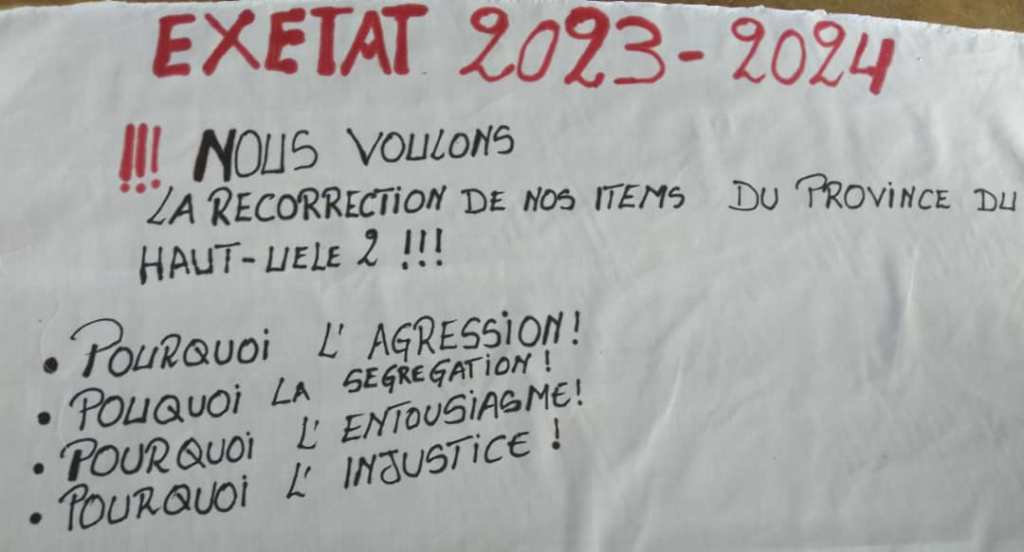 RDC/ Éducation : Les élèves finalistes de la province éducationnelle du Haut-Uélé 2, contestent le résultat des examens d’État dans une marche&nbsp;pacifique.