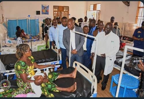 RDC/ Le nouvel exécutif du Haut-Uele, Jean Bakomito, honore les factures des femmes accouchées à l&rsquo;hôpital CHK de&nbsp;Durba