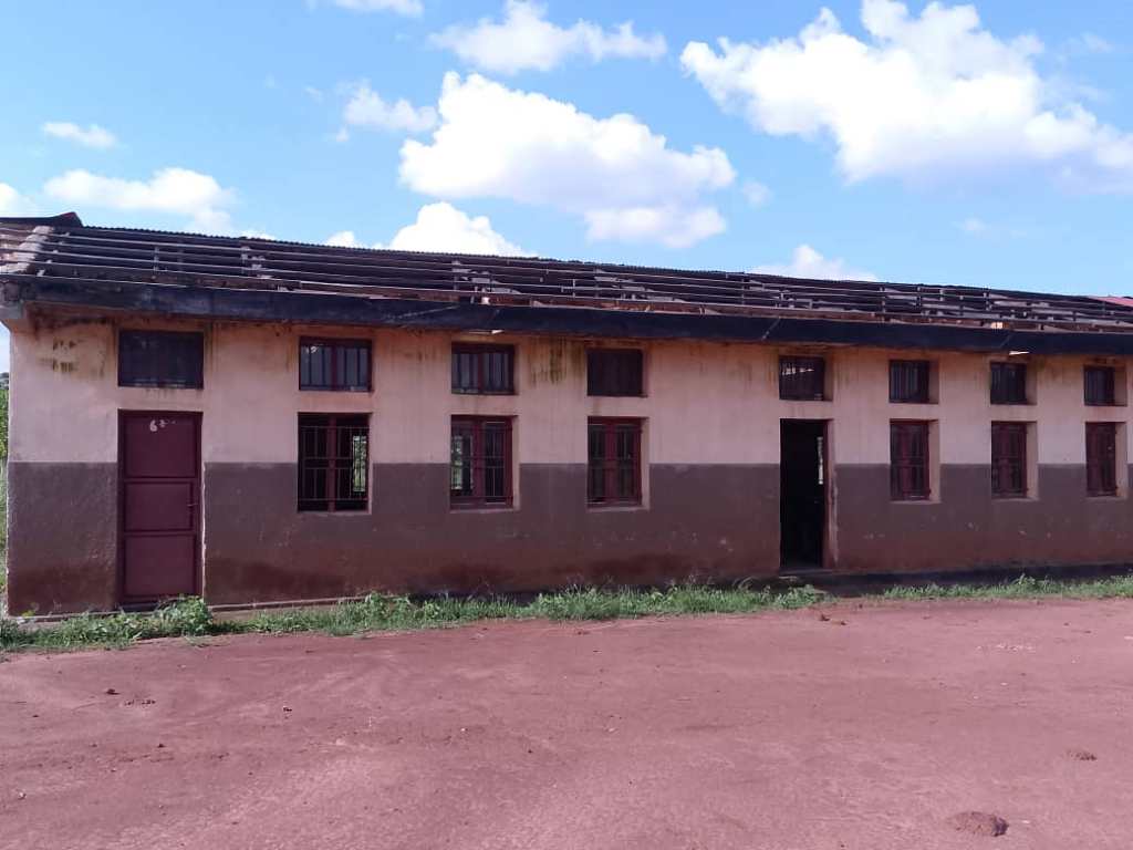 RDC/Haut-Uélé Éducation : La toiture de l&rsquo;école primaire ZORO reste délabrée à quelques jours de la rentrée&nbsp;scolaire