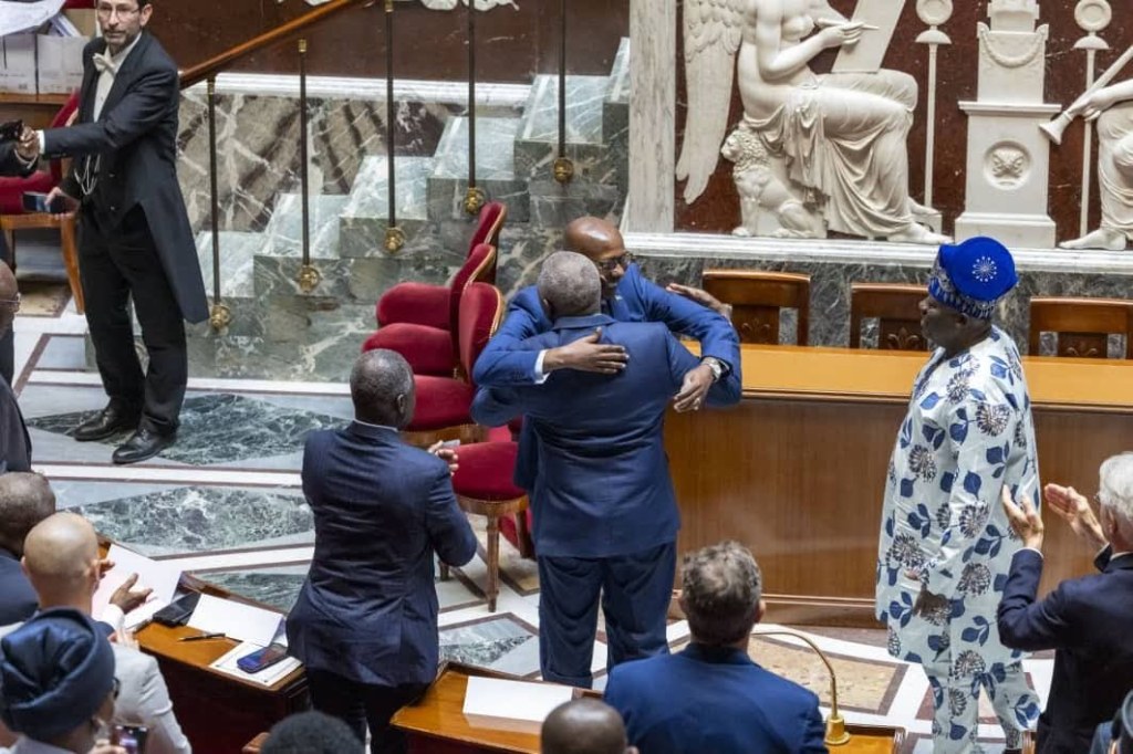 Paris –APF/ Vital Kamerhe : L’accolade qui fait scandale dans une nation&nbsp;meurtrie?