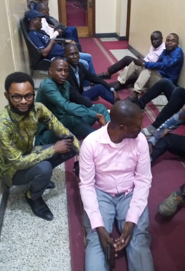 RDC – Assistants parlementaires: méprisés, exploités, et désormais exclus du temple de la&nbsp;démocratie