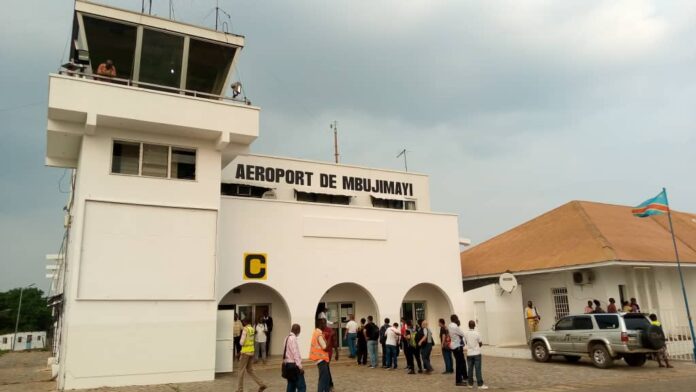 RDC—Mbujimayi : la piste de l’aéroport ferme pour travaux, début d’un chantier de modernisation attendu depuis des&nbsp;années