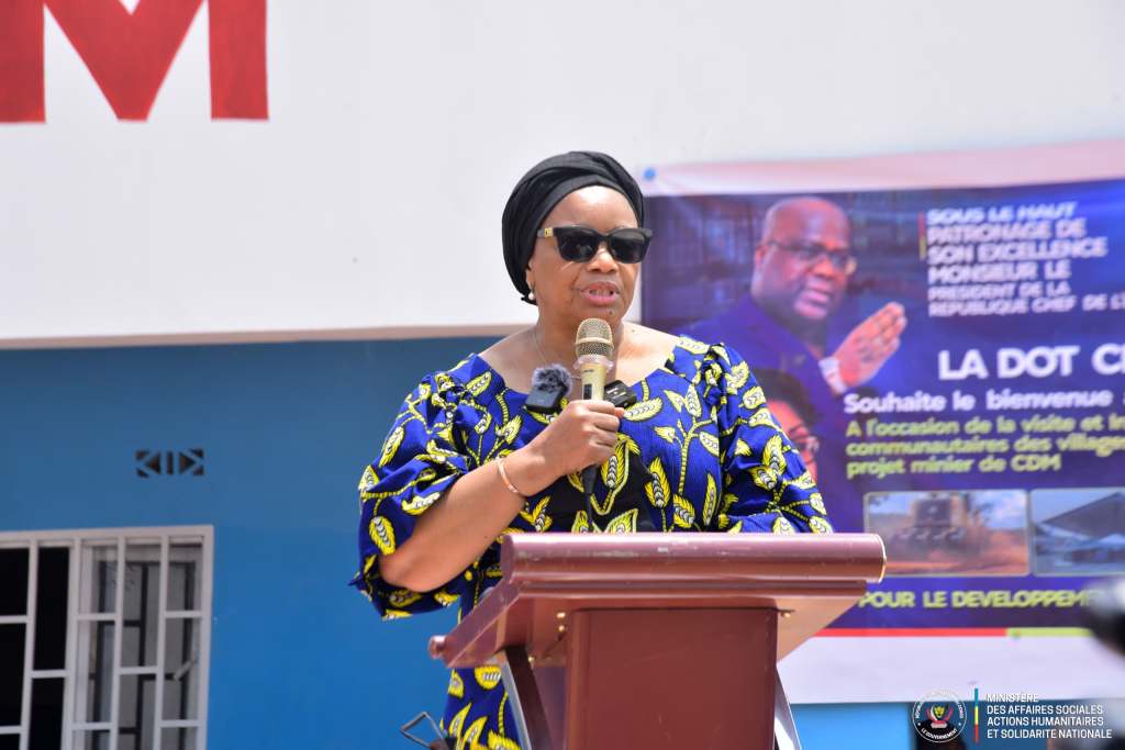 RDC / Lubumbashi : La Ministre d’État Eve Bazaiba inaugure plusieurs ouvrages dans le cadre de la dotation minière de 0,3&nbsp;%