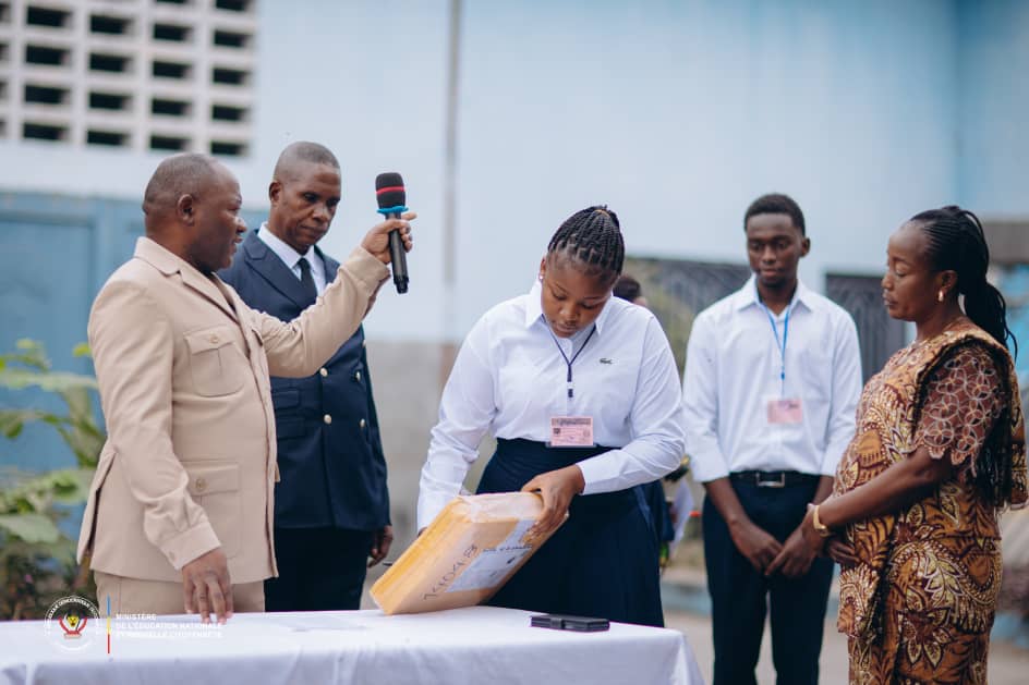 RDC—Réforme de l&rsquo;éducation nationale : après la correction par l’IA en 2025, l’anglais devient épreuve orale obligatoire dès l&rsquo;Examen d’État&nbsp;2026