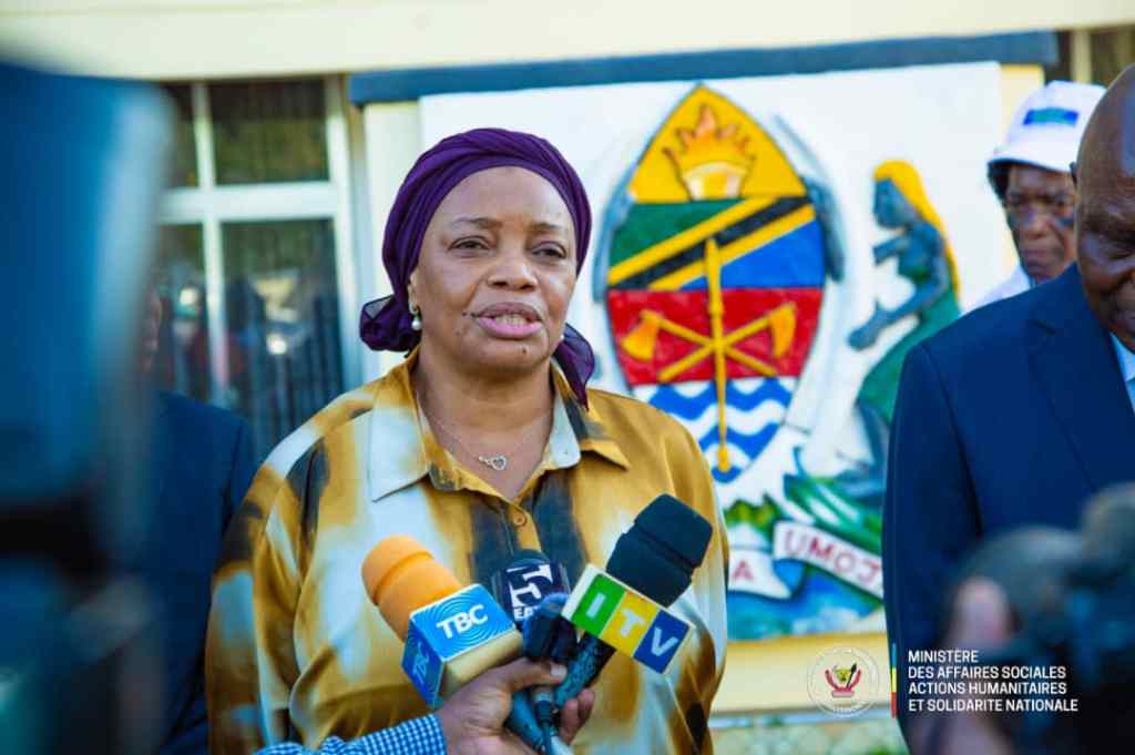 Tanzanie : Eve Bazaiba en mission de solidarité à Nyalugusu pour soutenir les réfugiés&nbsp;congolais